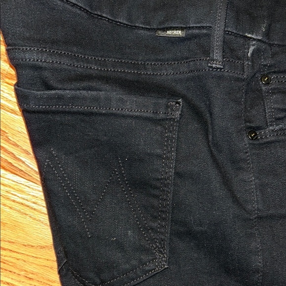 Mother “ The Looker” black jeans size 27. Like new condition - Picture 7 of 7